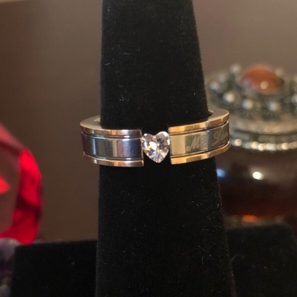 Jewelry - ❤️ Titanium Tension Set Ring ❤️